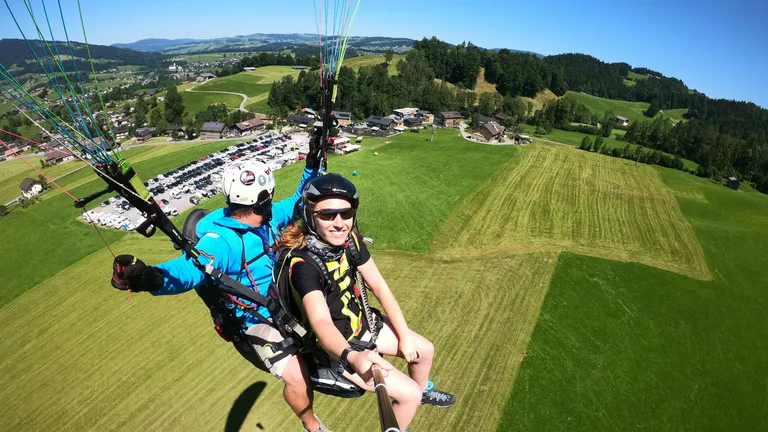 Tandemgleitschirmflug mit Mathias