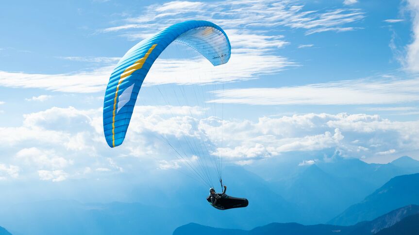 Der Gleitschirm Hook 6 P in der Farbe breeze
